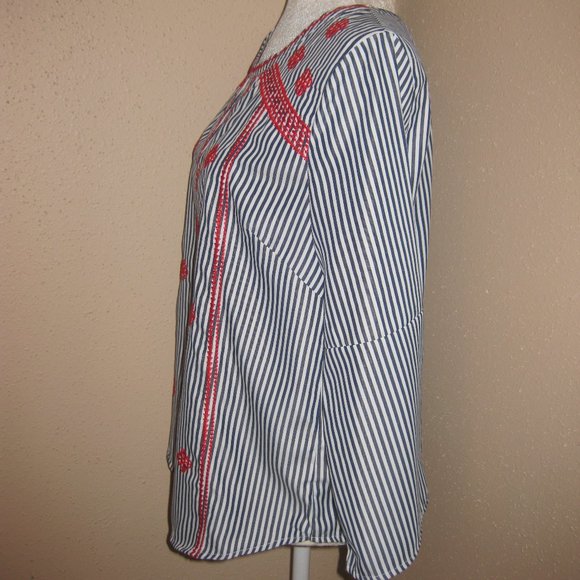 Sz M Francesca’s Blue Rain Red Embroidered Blue Striped Shirt - Picture 6 of 12
